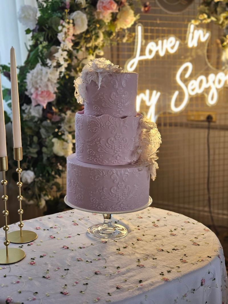 The Wedding Cake House 1